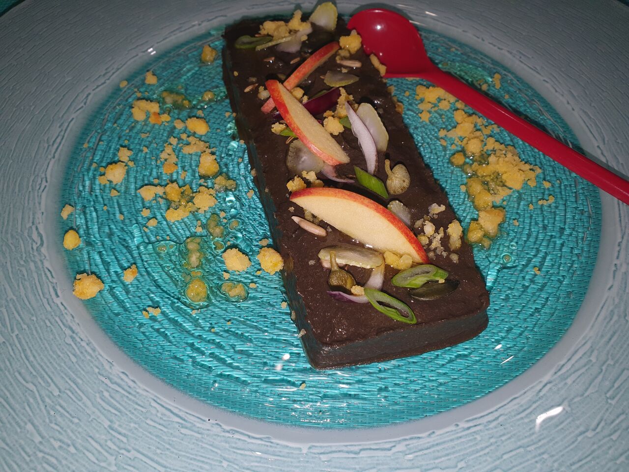 HOUMOUS DE THON A LA VENITIENNE, crumble parmesan