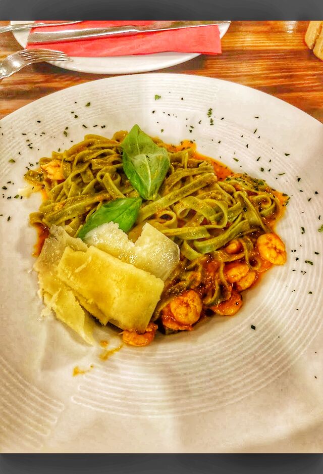 Tagliatelle od špinata sa kozicama