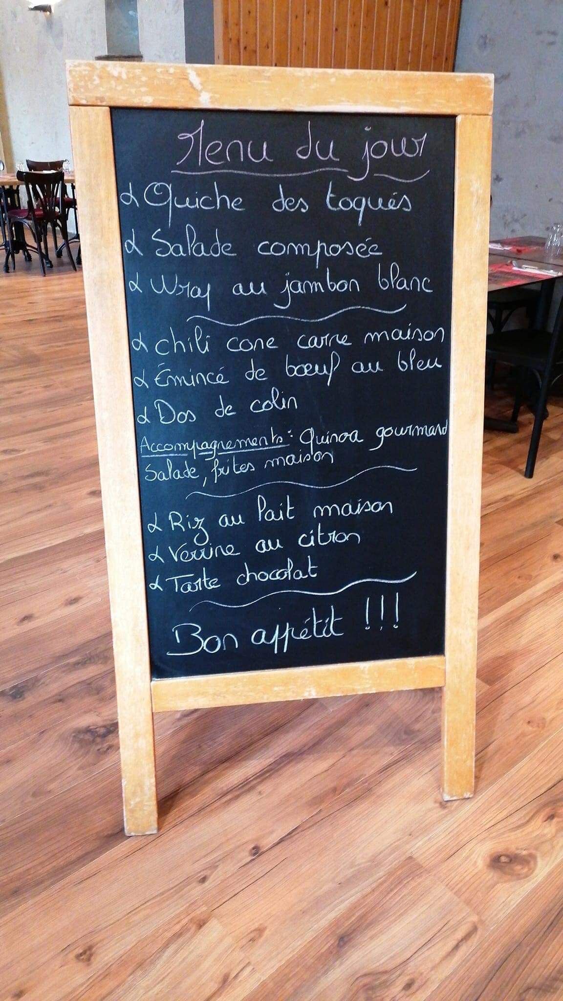 Tous les midis, un menu du jour différent 