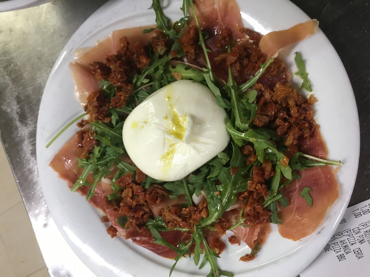 Burrata y jamón 