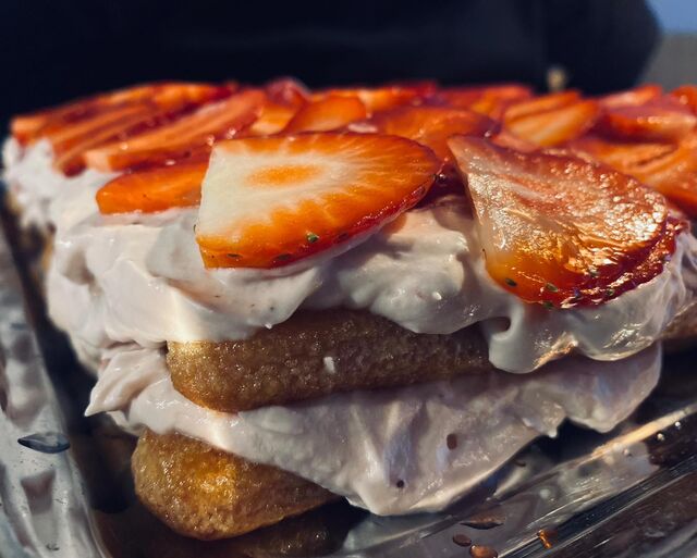 Hausgemachtes Erdbeertiramisu 