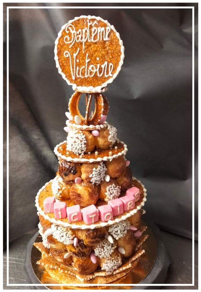 Pièce montée Choux à la Vanille.