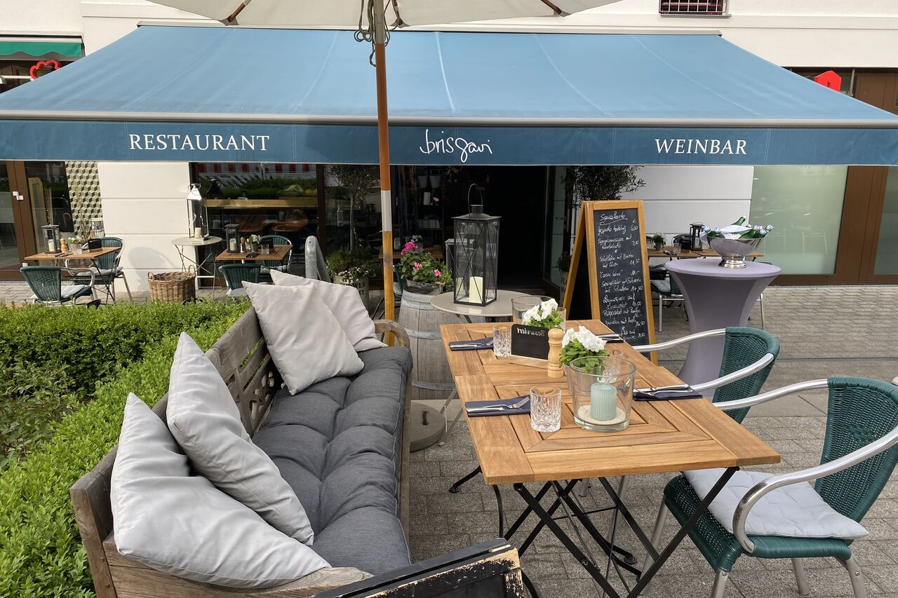 Genießt unsere schöne Terrasse!
