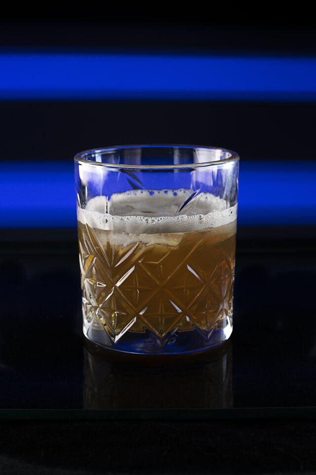 Tea-ice
Ingrédients : Vodka, crème de pêche, ice-tea, menthe fraîche
Saveur : Subtil, rafraichissant
Catégorie : Création