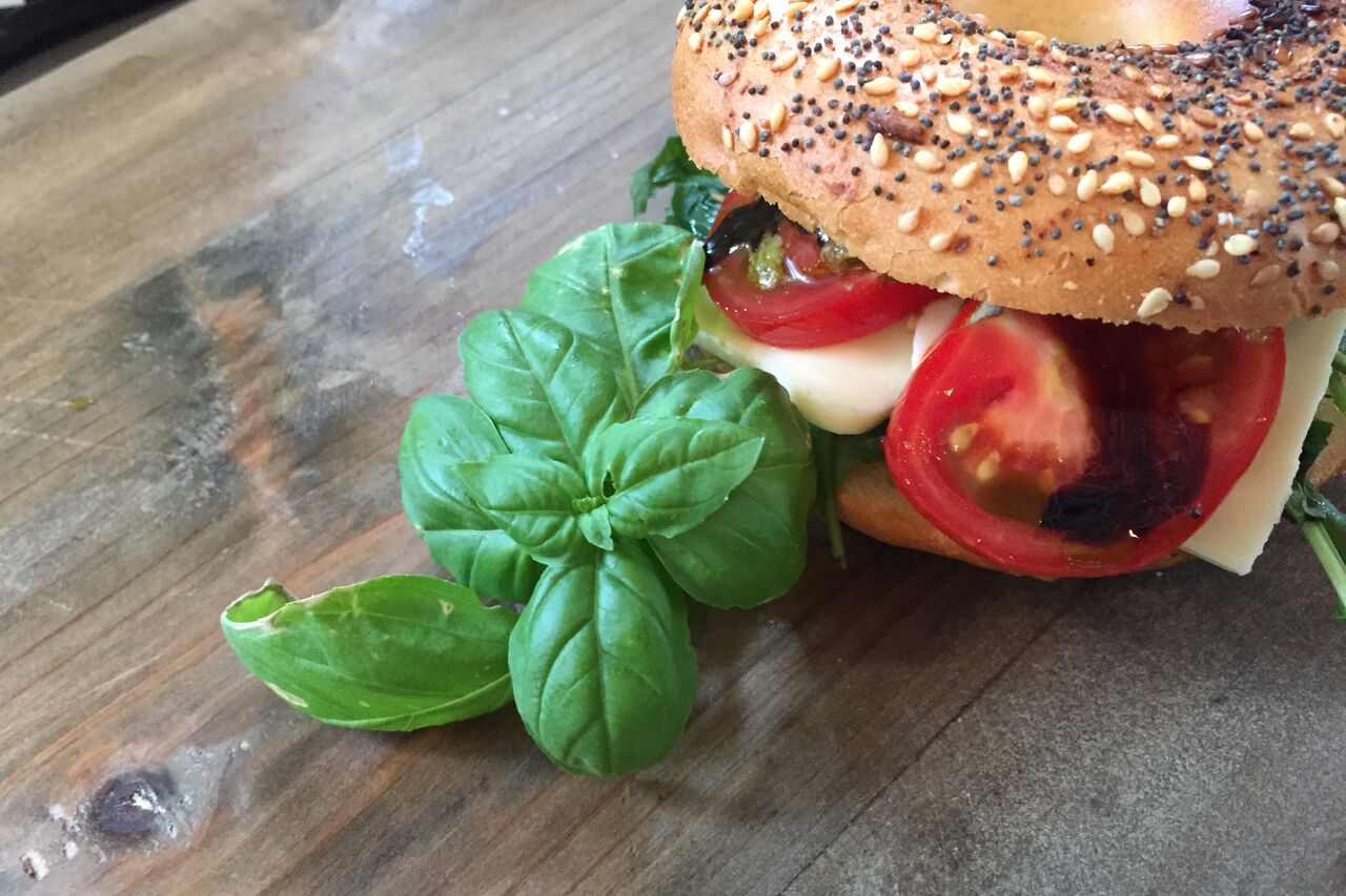 Frisch belegte Bagels