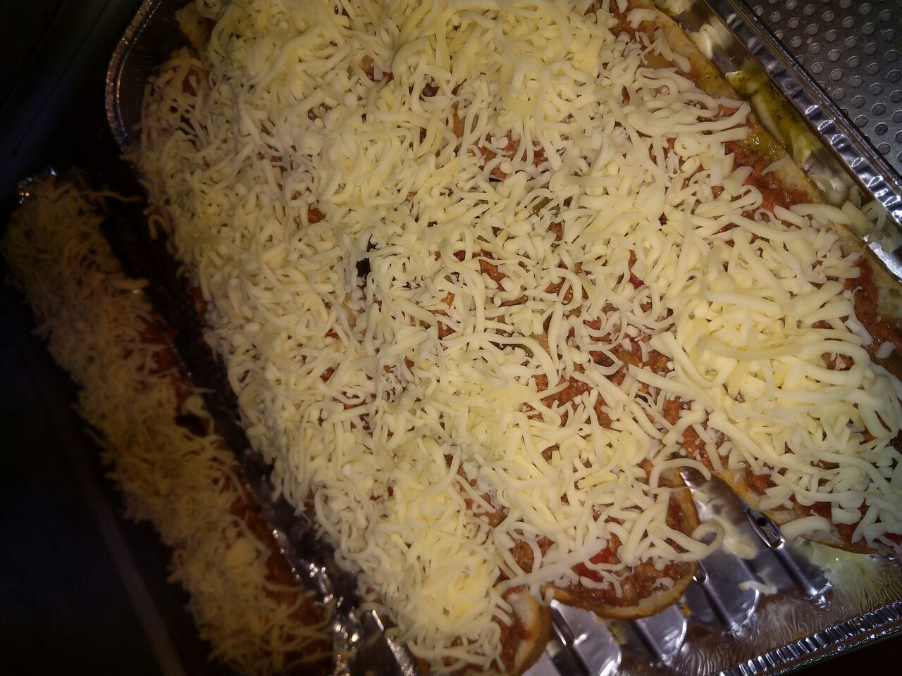 PIZZABAGUETTES VAN HET HUIS