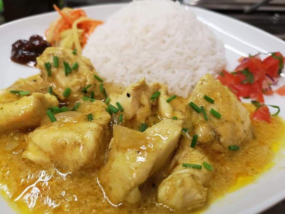 Poulet à la sauce noix de coco