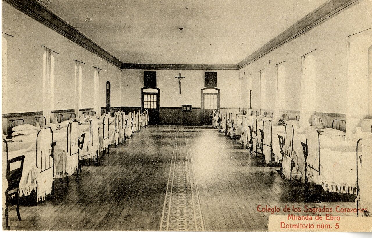 Dormitorio No. 5 -Colegio de los Sagrados Corazones