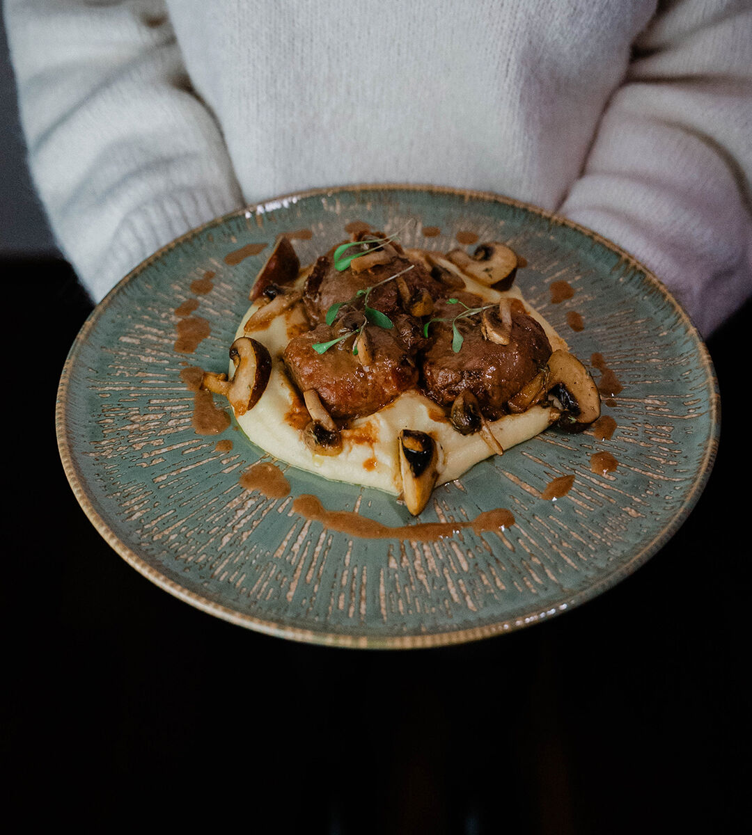Prato de massa com carne e molho no Restaurante em Guimarães 10 de Julho