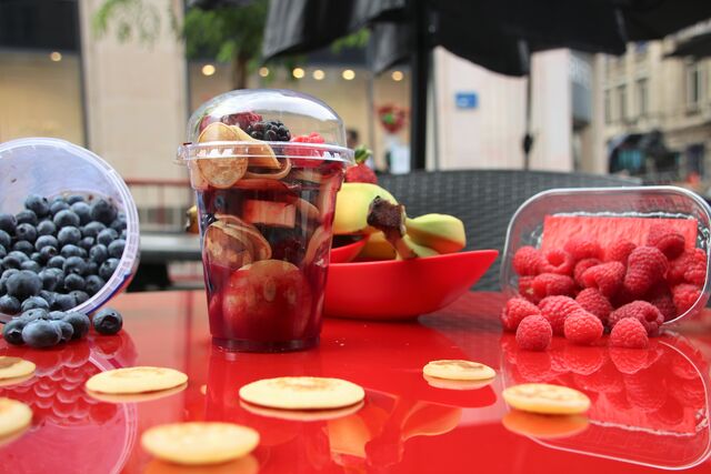 Bucket The Fruits Party