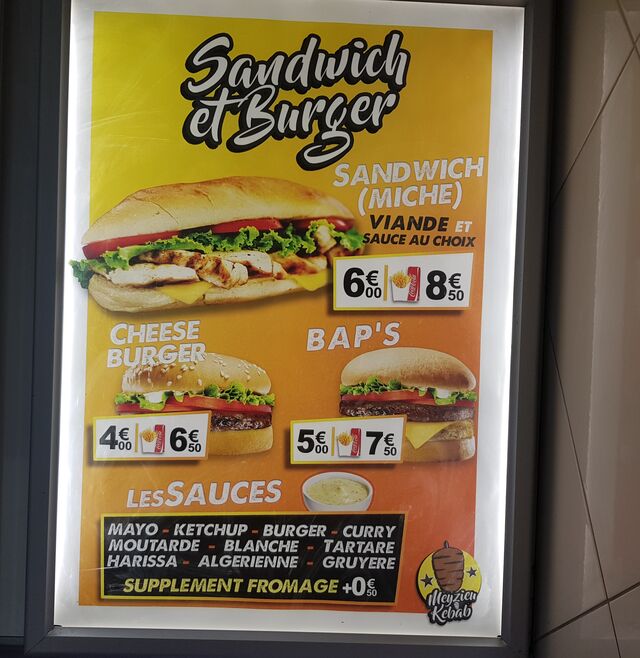 Les viandes pour nos sandwichs sont, le kebab de veau ou poulet, escalope, cordon bleu, steak ou Kofte 