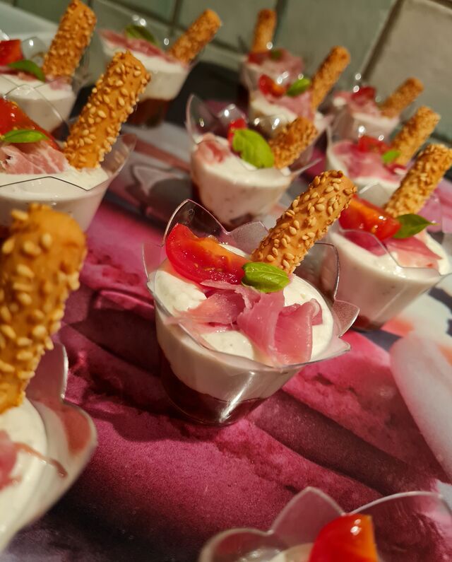 Verrine compotée de tomates et mousse de fromage frais 