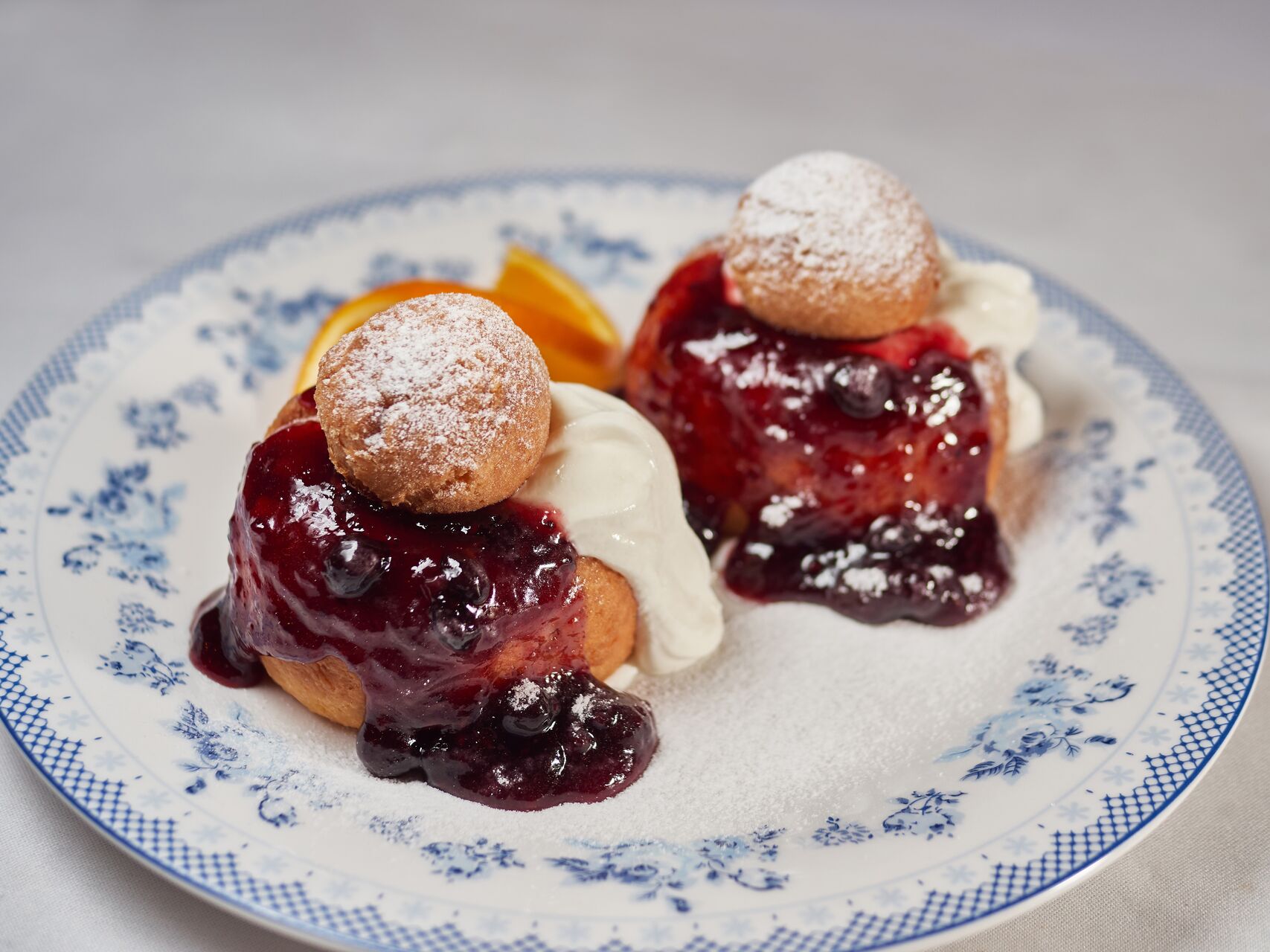 Deserturi de Legendă – Gustul Dulce al Tradiției!