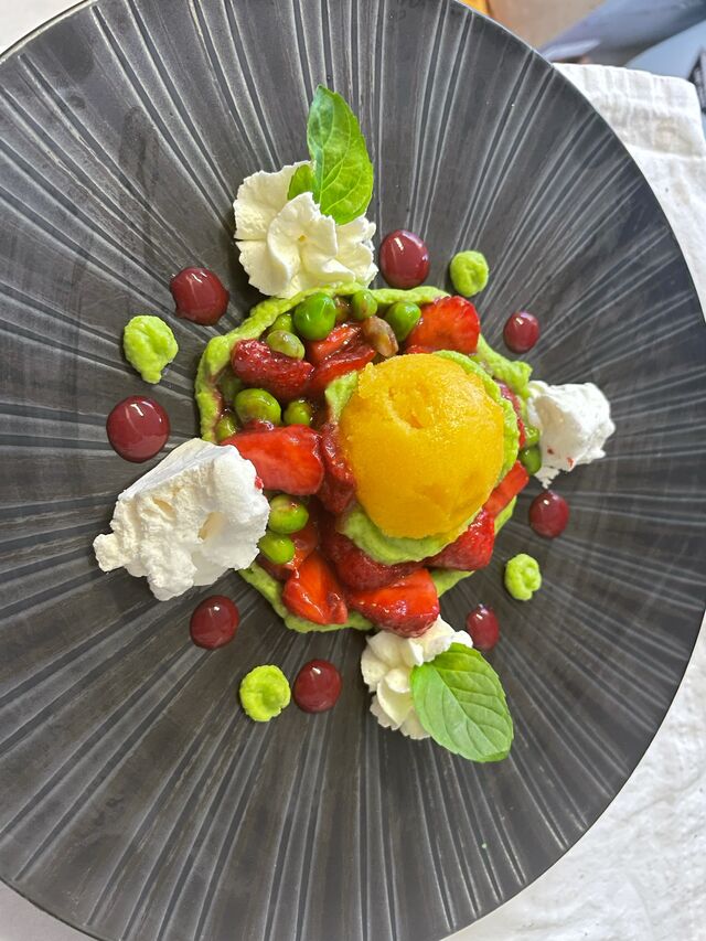 Fraises et petits pois