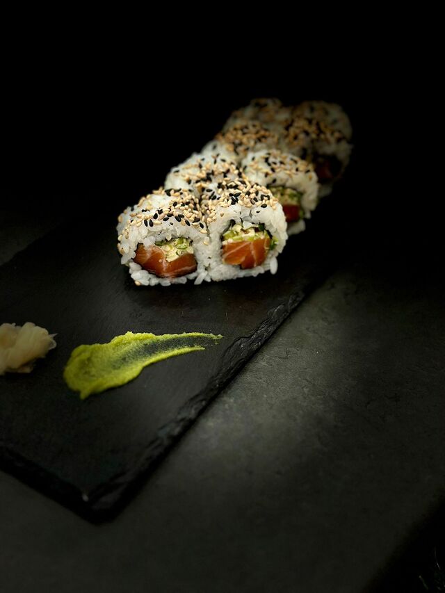 Spice Salmon Roll