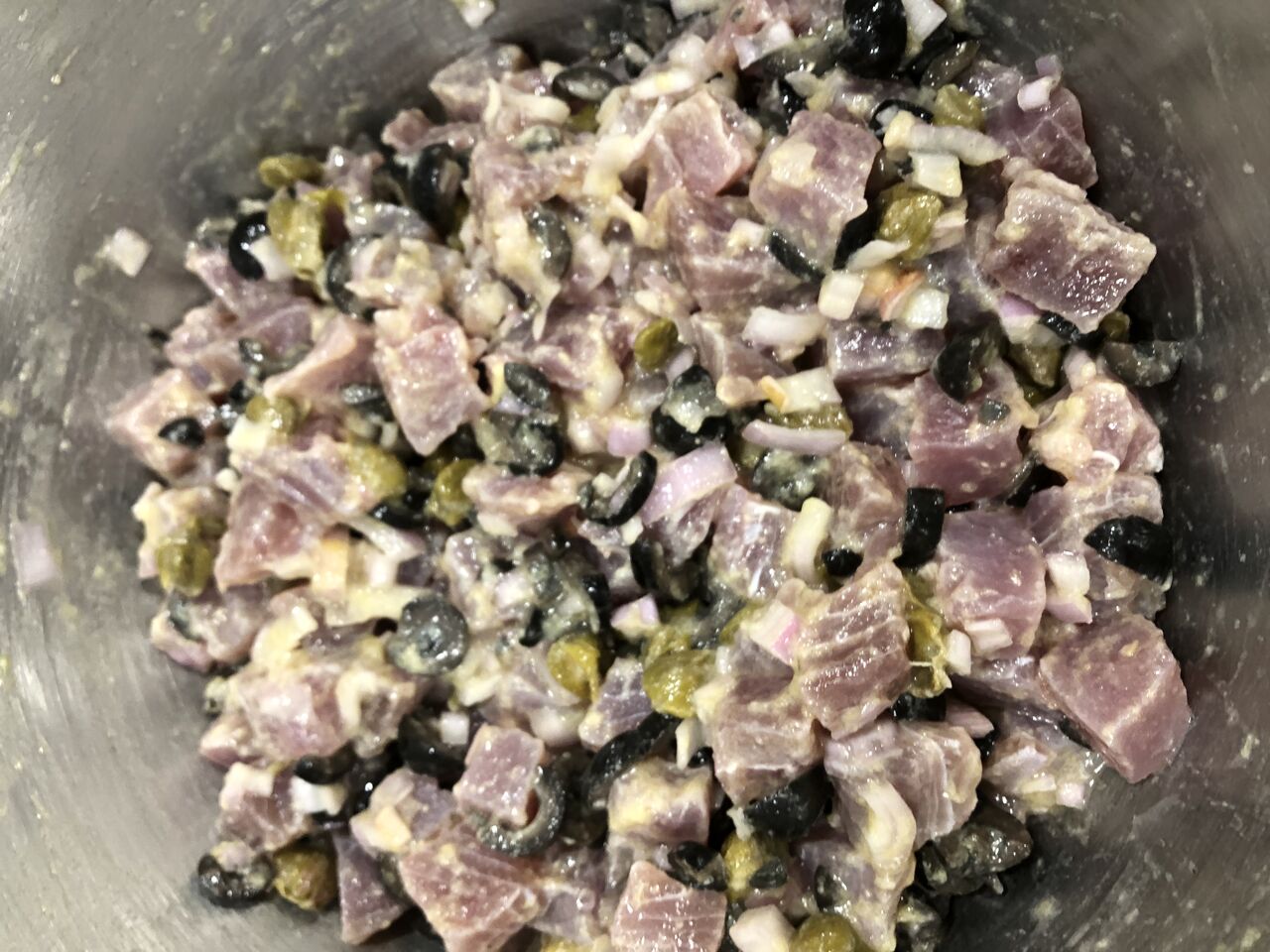 Préparation marinade thon mi cuit 