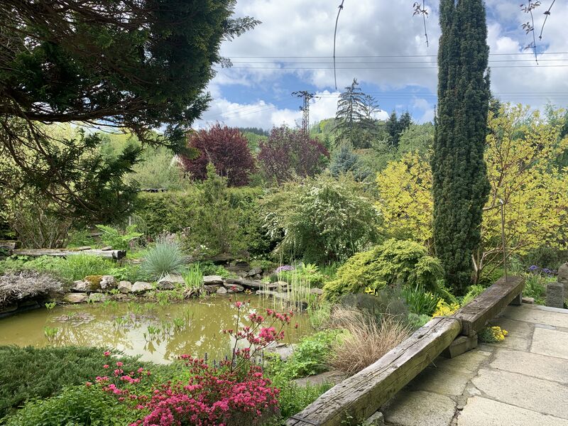 Nebo se projděte po naší zahradě.