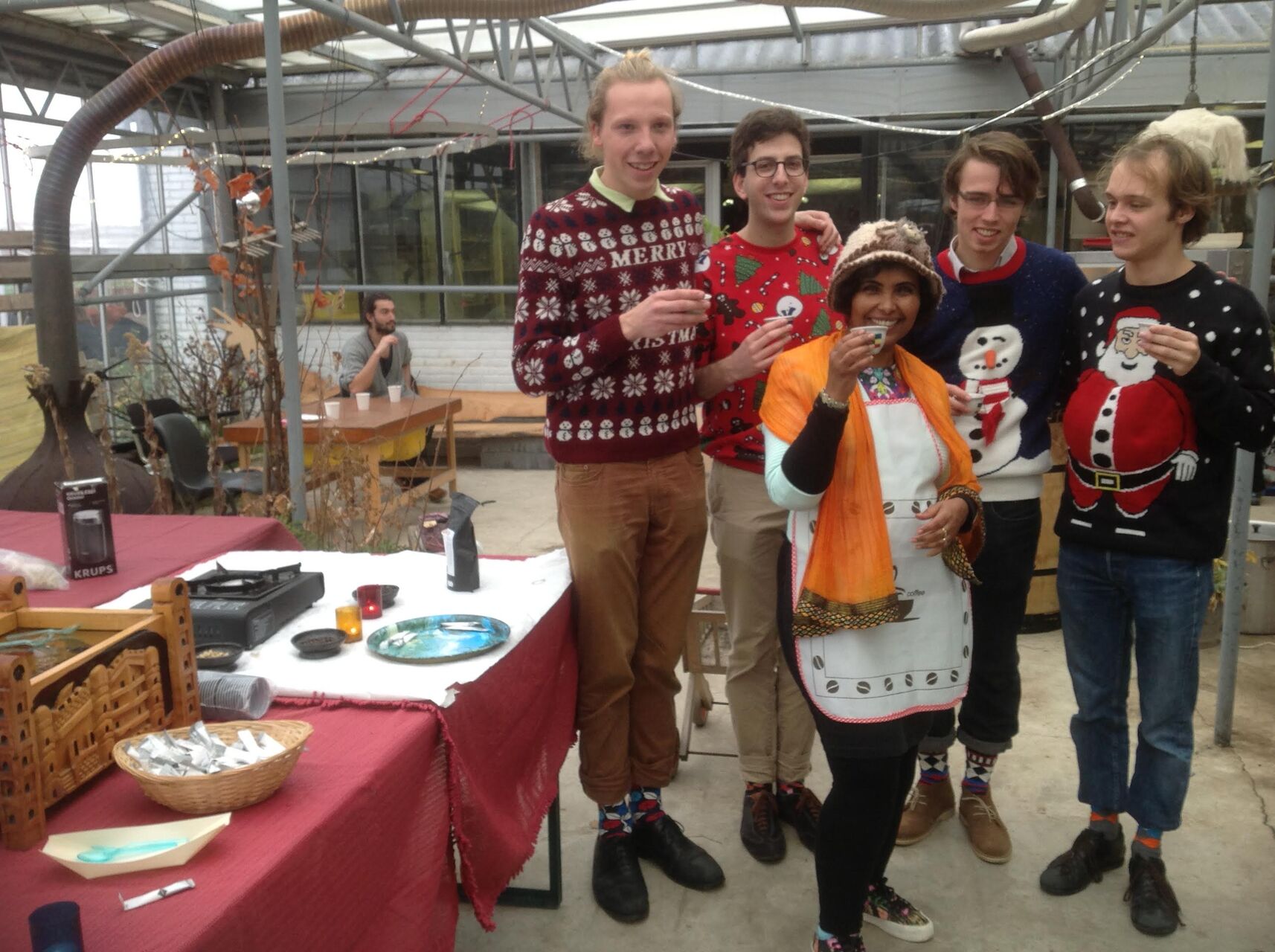 Ethiopische koffie ceremonie met cadeau voor ons klanten.