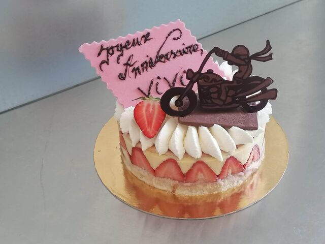 Fraisier personnalisé (déco fait-main)