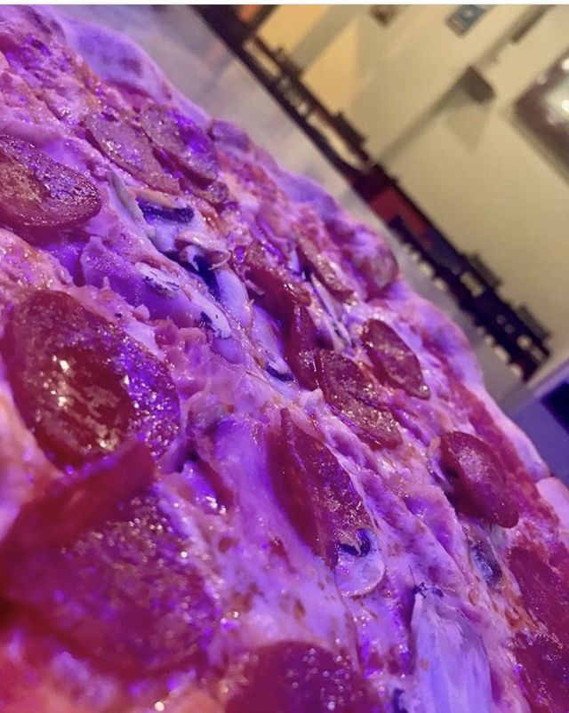 Nuestra pizza diavola en BuGsy