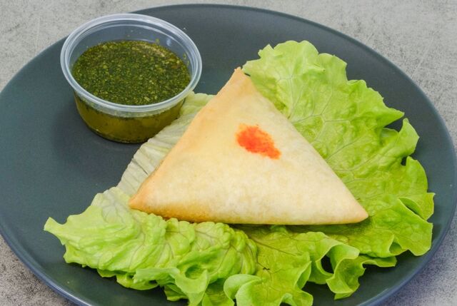 Samossa bœuf ou poulet2.50€ TTC / pièce