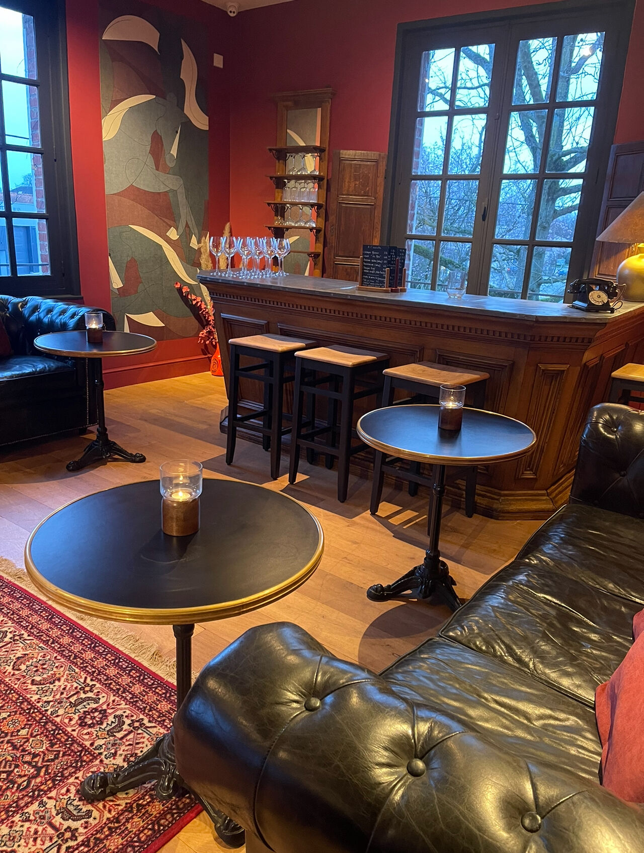 Bar à vins ( étage )