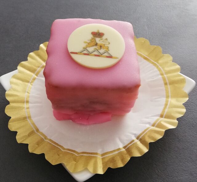 Österr. Punschkrapferl - Die Erfindung bleibt ein Geheimnis...
ein K&K Hofzuckerbäcker oder gar ein süßes Wiener Mädel?