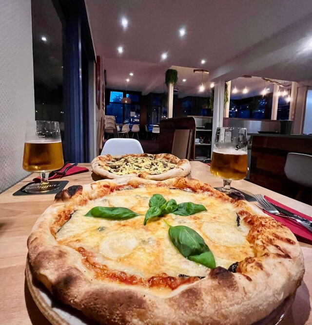 So siehts aus, wenn du unsere leckere Pizza genießt 