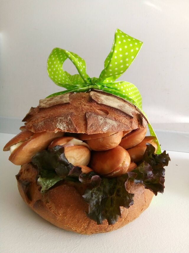 NOTRE PAIN SURPRISE
A COMPOSER POUR LES FETES . 