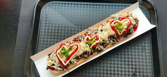 ZAPIEKANKA KLASYCZNA Z PIECZARKAMI I SEREM