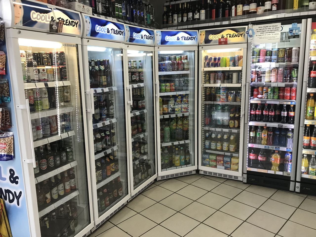 ALLE GETRÄNKE GEKÜHLT