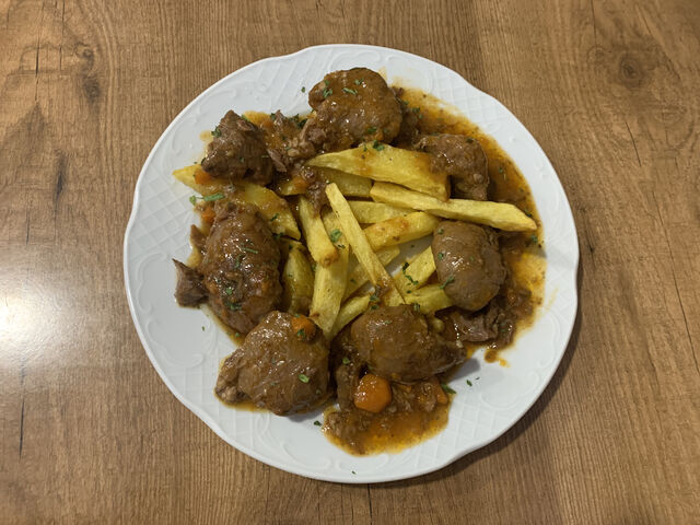 CARRILLADA ESTOFADA (ESPECIALIDAD)