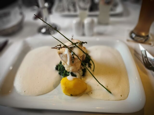  Seeteufelfilet & Zabaione-Schaum 