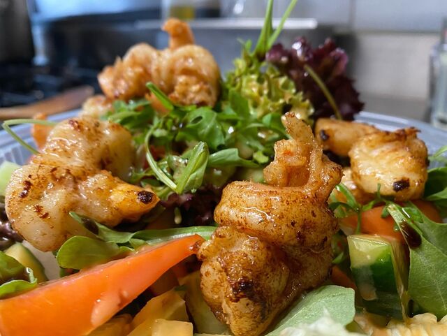 Salat mit Garnelen