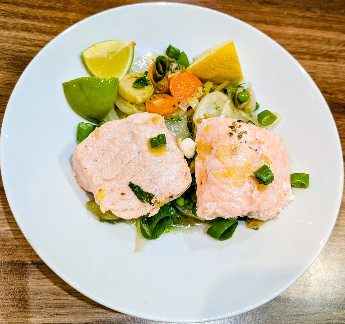 Le vendredi Saumon en escabèche d'agrumes 9.50€ à emporter