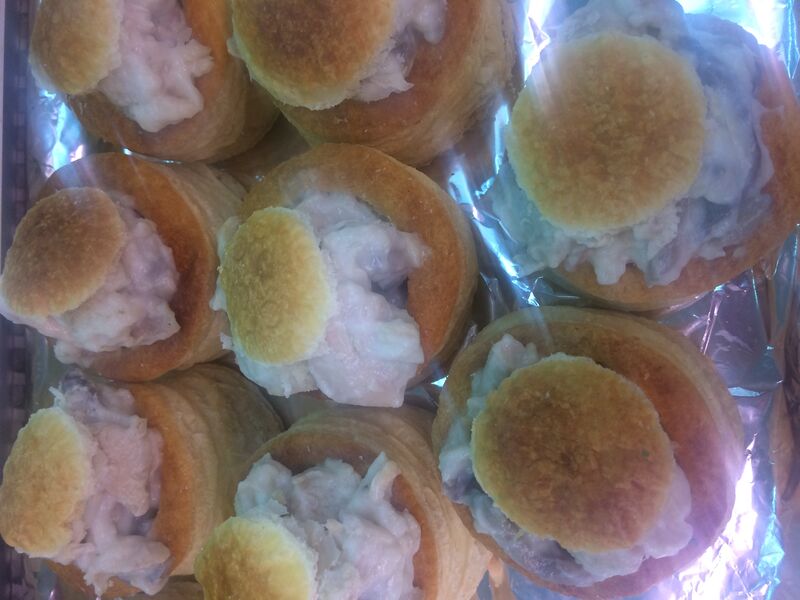 Grand choix de préparations maison : ex:vol au vent de poulet : 4=8€ ou 2=5€