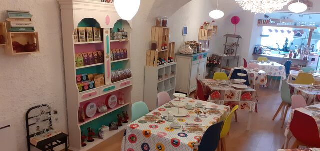 DE CHAQUE COTE DE LA SALLE ESPACES EPICERIE FINE DE PRODUITS ARTISANAUX ET DE PAYS A VENIR DECOUYVRIR