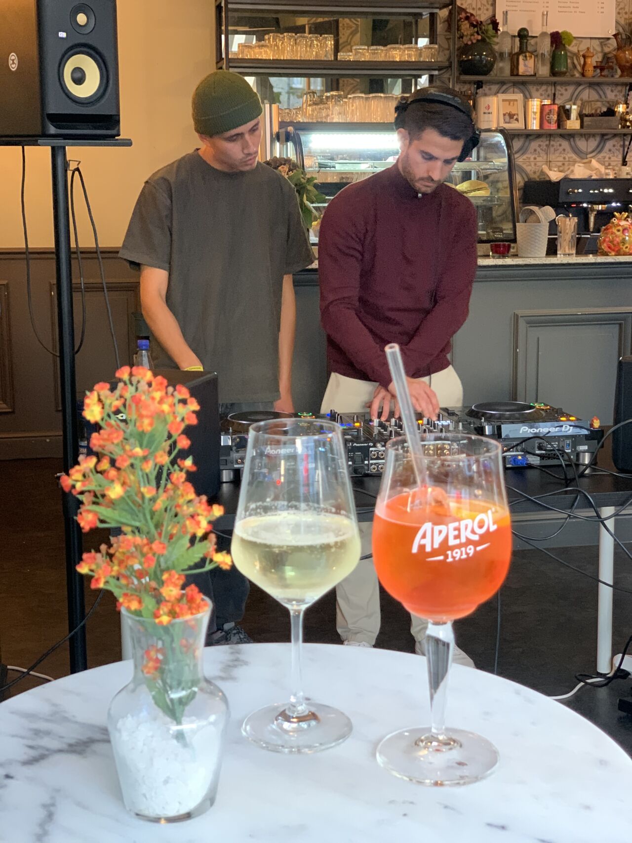 Jenny's Social Club party 👯 