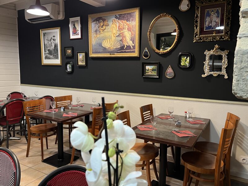 NOTRE SALLE POUR VOUS RECEVOIR