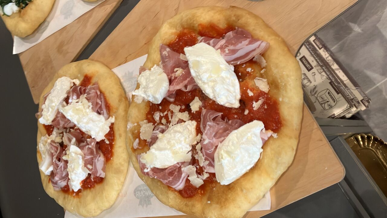 Pizza fritta Mortadella & Burrata