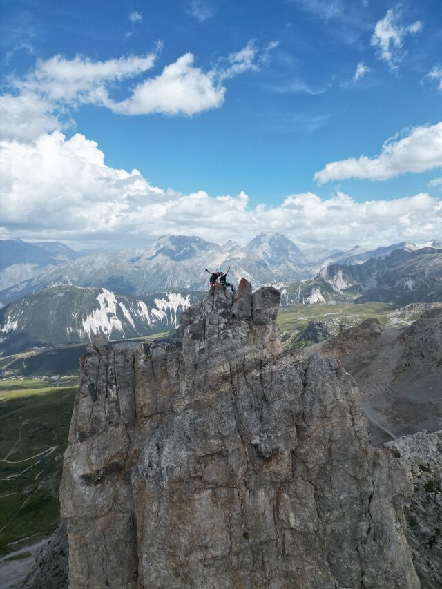 Au sommet de réussite!