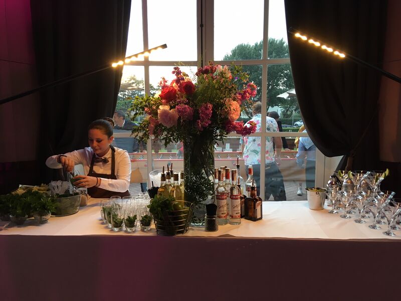 1 ère animation, Villa du Cercle de Deauville, Bar à Cosmo & Mojito... 16 Juin 2018.
Any Time Any Where but Cocktails !