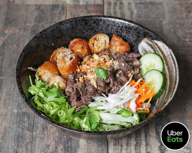 Bo Bun Boeuf citronnelle et nem au poulet