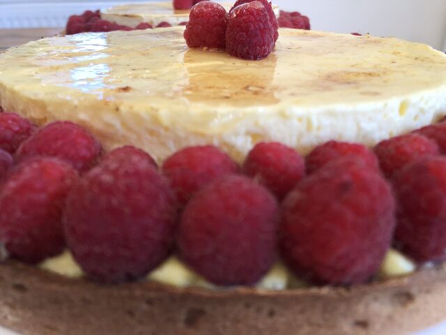 Blanc satin à la framboise.
Gâteau à partager