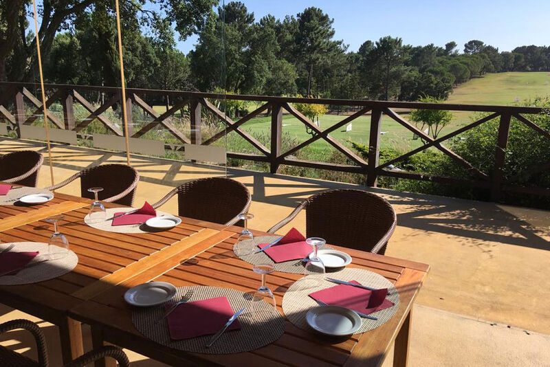 Esplanada vista campos de Golfe 