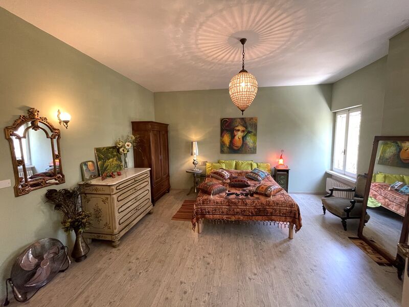 wide-angle front view