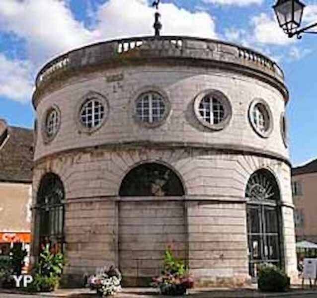 Superbe Halle ronde, sous nos yeux inlassablement