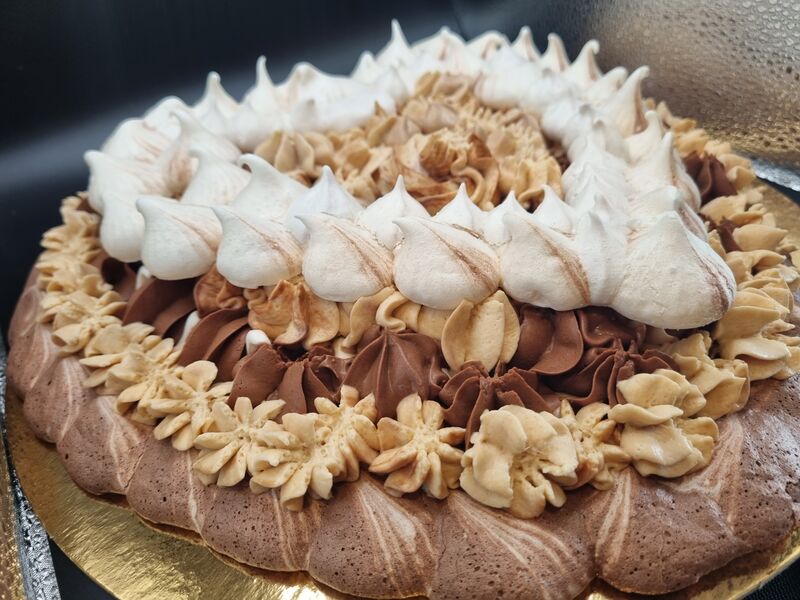 PAVLOVA CHOCOLAT CARAMEL 6/8 PERS. - 38,00 €