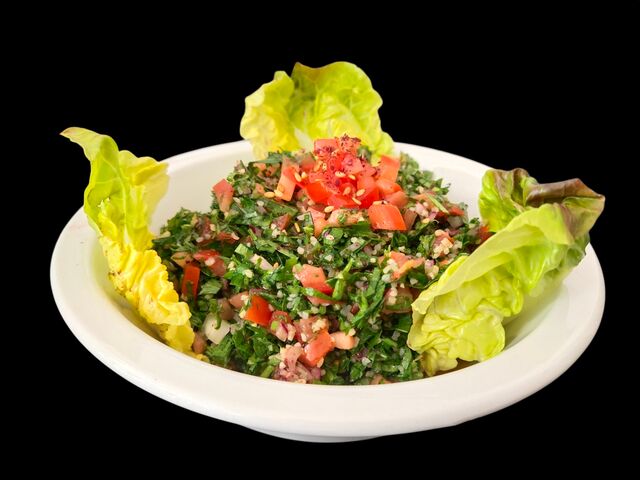 Taboulé Vert
Persil, boulgour, tomate, huile d’olive et citron.