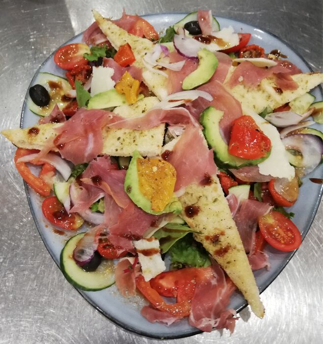 Salade au jambon cru italien